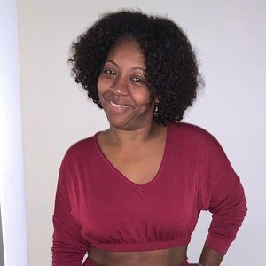 Meet your Posher, Amarilis